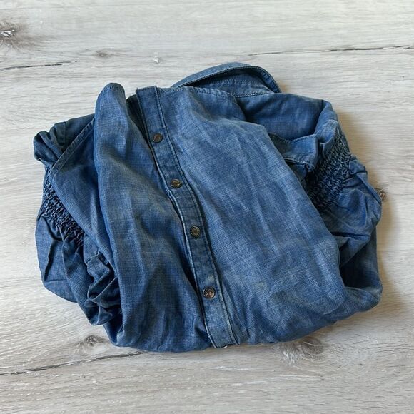 White House Black Market Elbow Sleeve Smocked‎ Denim Shirt size 2 NWT - Picture 7 of 8